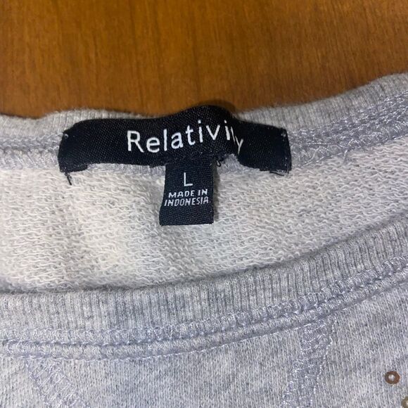 Sequins long sleeve lightweight sweater - Picture 3 of 5